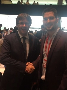  El president Puigdemont i el voluntari Marc Farran el Dia Mundial del Donant de Sang